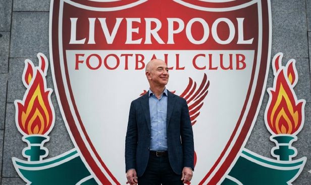 Pengasas Amazon berminat beli pegangan saham minoriti Liverpool