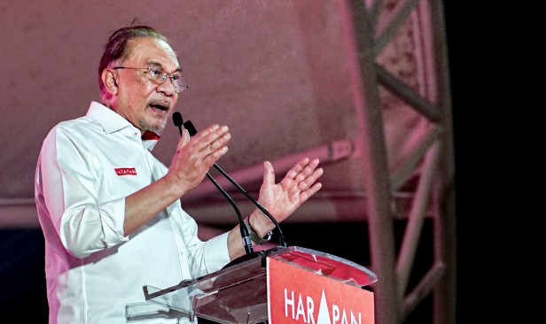 Jangan jadikan institusi diraja sebagai bahan kempen PRN - Anwar