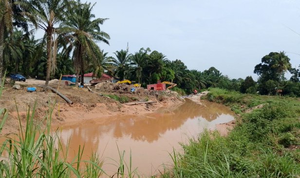 Projek korek pasir sungai Kampung Jijan langgar SOP