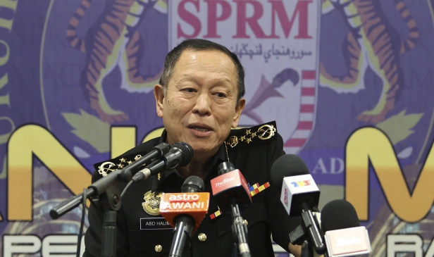 10 pegawai kanan KWAP, MOF, dipanggil SPRM beri keterangan