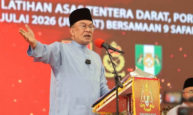Satu lagi kapal PETRONAS lepasi Selat Hormuz, tiba di Melaka awal Ogos – PM