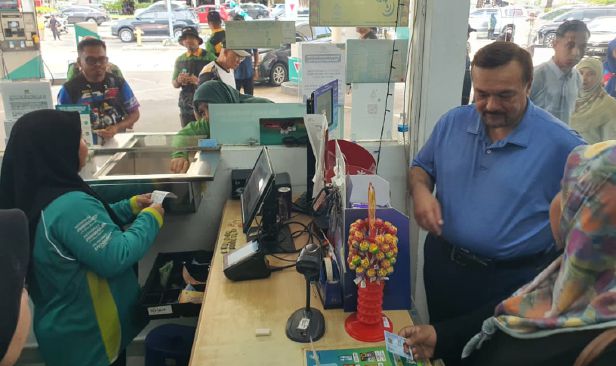10,000 guna BUDI Diesel hari pertama
