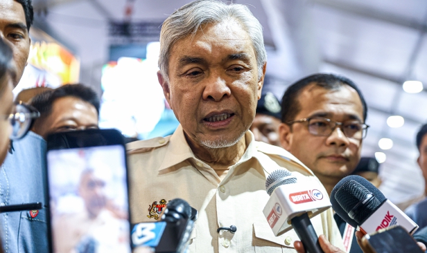 `Ruang rundingan BN-PH di Negeri Sembilan masih terbuka' - Ahmad Zahid