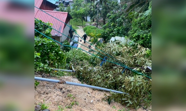 Tanah runtuh: Penghuni sebuah rumah di Ampang diarah berpindah