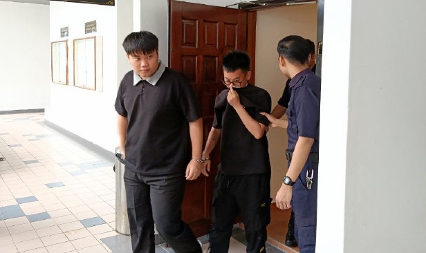 Pembekal ayam, ejen hartanah didenda masing-masing RM1,800 dan RM2,800 bertaruh judi Piala Dunia