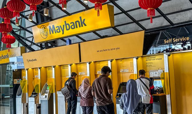 Pengecualian caj ATM antara bank berjalan lancar
