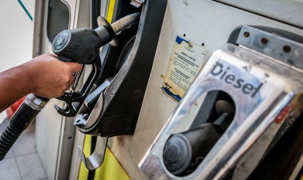 Harga minyak AS$100 setong kembali uji fiskal, inflasi negara - Ahli Ekonomi
