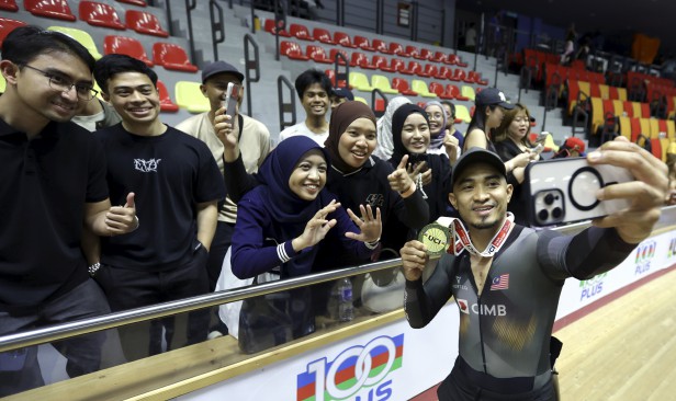 Kemenangan yang cukup istimewa - Azizulhasni