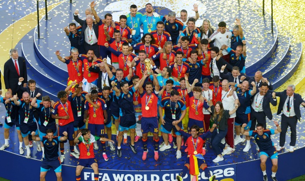 Juara dunia bawa pulang AS$51 juta (RM208 juta)