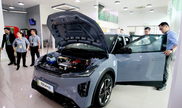 Perang harga EV: PERODUA turunkan harga QV-E saingi Proton e.Mas 5 - Kenanga Research