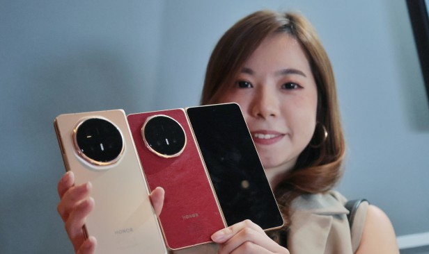 HONOR Magic V6 telefon pintar boleh lipat lasak, integrasi ekosistem Apple