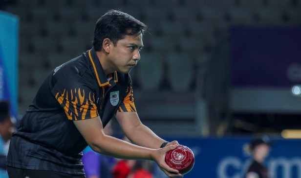 Izzat teruskan rentak cemerlang di Glasgow