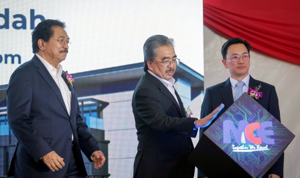 NCM pastikan pelaburan industri automotif bina keupayaan tempatan - Johari Abdul Ghani