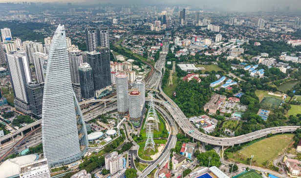 Ekonomi Malaysia dianggar berkembang kukuh 5.8 peratus pada suku kedua