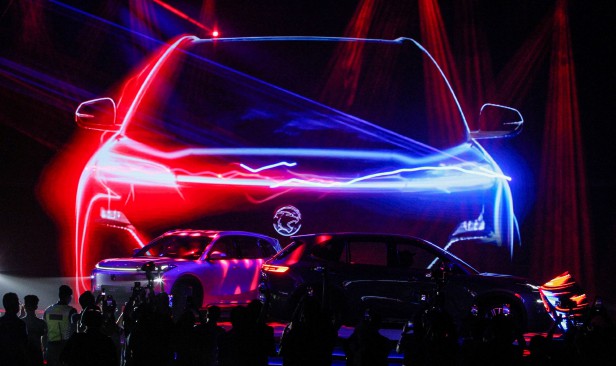 Jualan kereta di Malaysia dirangsang pelancaran EV berciri tempatan, hibrid