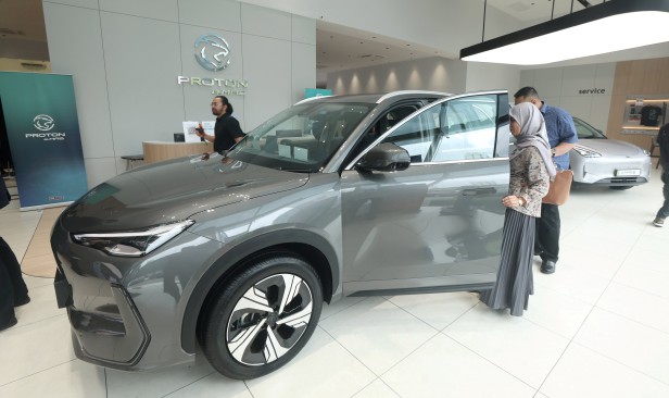 Jualan EV di Malaysia terus meningkat, PROTON kuasai pasaran