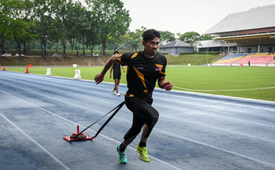 Latif membara ke Glasgow