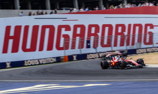 Ferrari bermula garang di Hungary