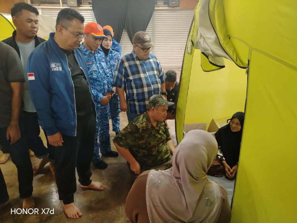 Mangsa banjir di Melaka meningkat, satu lagi pusat pemindahan sementara dibuka