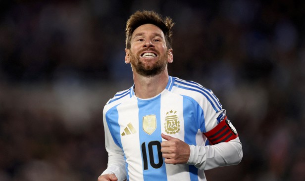 Messi berlatih berasingan di kem Argentina