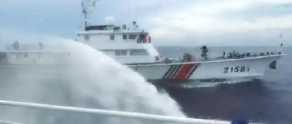 China didakwa guna meriam air terhadap kapal Filipina