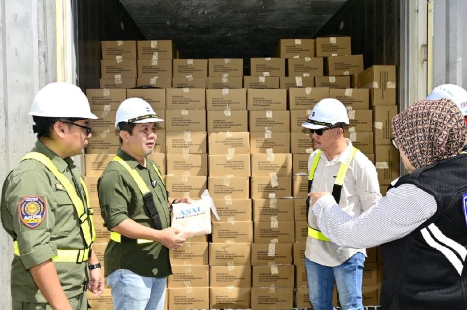 348 tan produk sejuk beku import diragui status halal dirampas