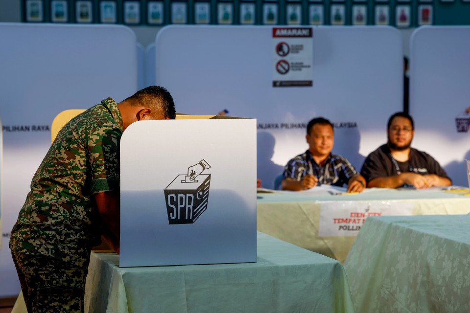 1,481 anggota tentera, pasangan undi awal di PUSASDA, 979 anggota polis di IPK Negeri Sembilan