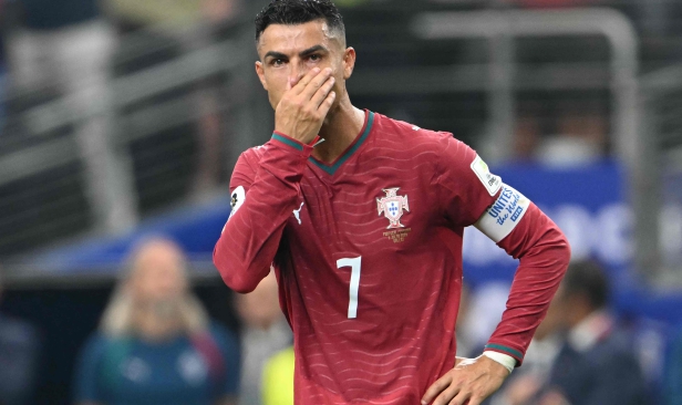 Ronaldo tekan tanda 'suka' dakwaan FIFA tolong Messi