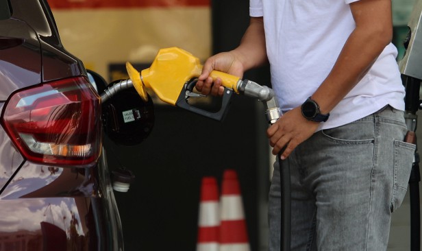 Harga runcit RON97 dan RON95 tanpa subsidi meningkat 20 sen seliter, diesel tanpa subsidi naik 35 sen seliter
