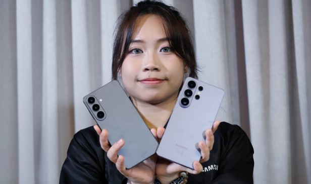 Samsung 'rampas' status telefon pintar nombor satu dunia