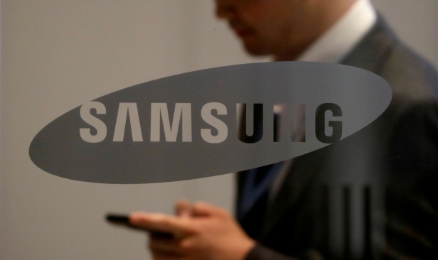 Pekerja Samsung terima tawaran bonus tahunan setinggi AS$400,000
