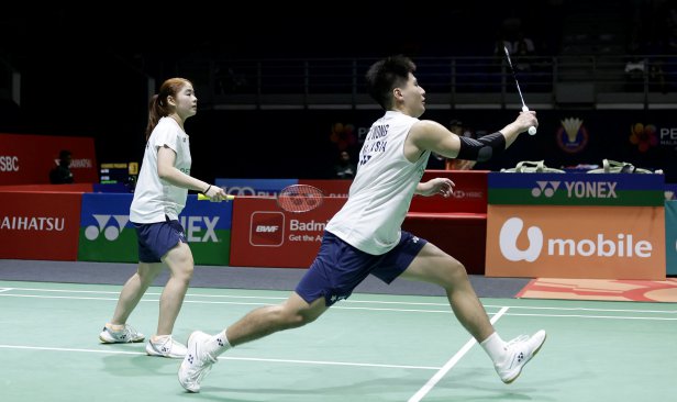 Pasangan nombor tiga dunia jadi mangsa Jimmy-Su Yin
