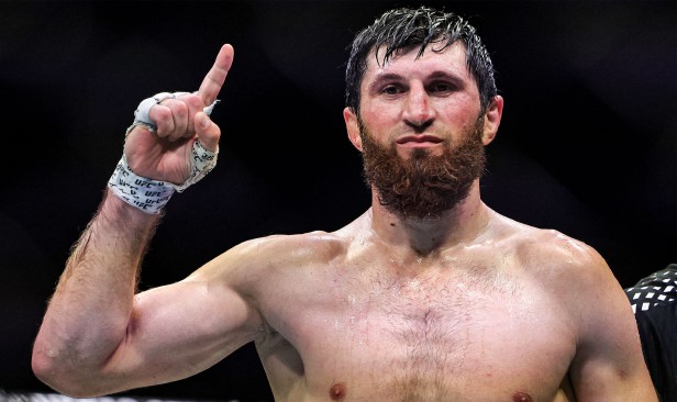 Ankalaev menang TKO pusingan kelima