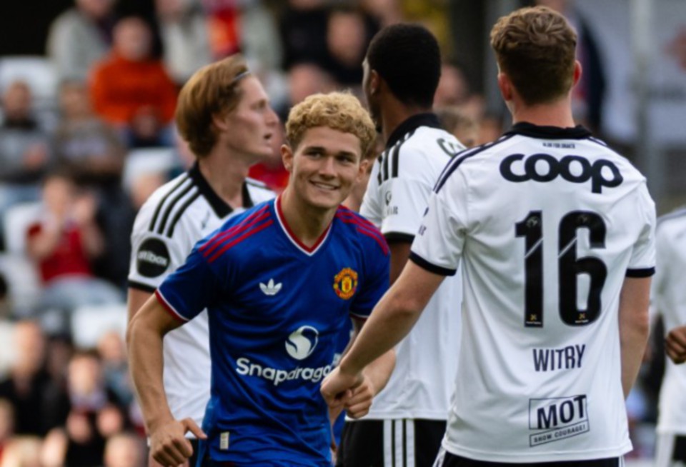 Zirkzee curi tumpuan, United belasah Rosenborg