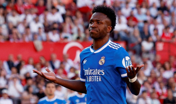 Arsenal buru Vinicius
